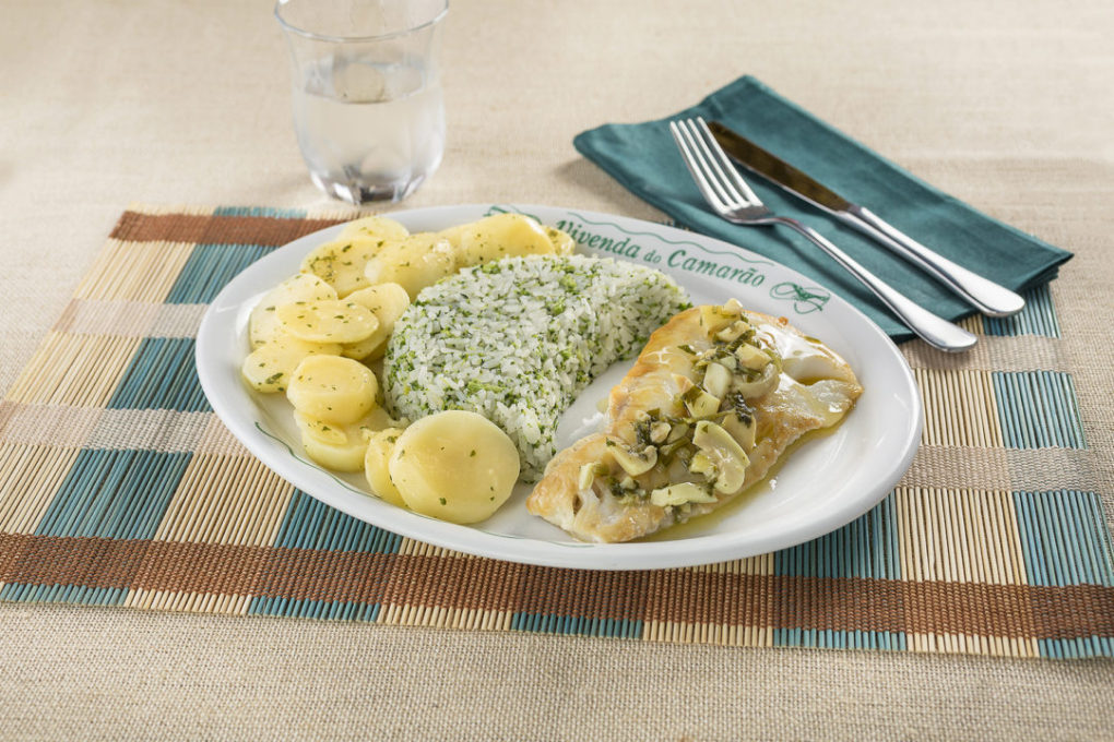 Bacalhau com Molho Meunière com Arroz de Brócolis e Batata Sautée