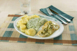 Bacalhau com molho meunière, arroz e batata