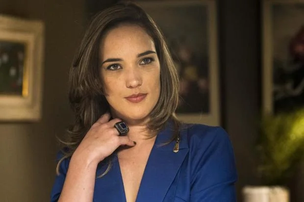 Adriana Birolli totalmente demais