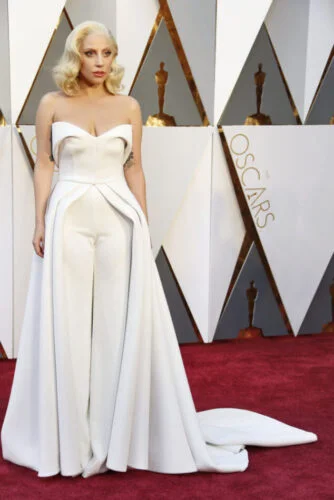 Lady Gaga veste Brandon Maxwell