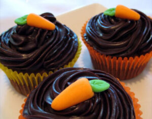 Cupcake de cenoura,  chocolate sem glúten e lactose