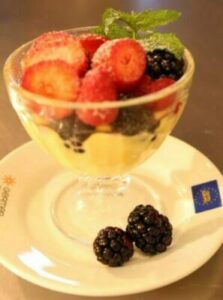 Zabaione com frutas vermelhas