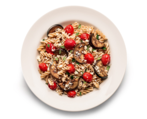 Macarrão de arroz integral e berinjela