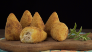 Coxinha fit com massa de batata doce