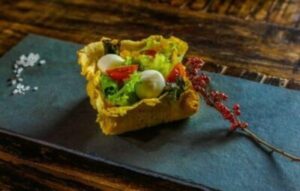 Salada Crocante com queijo Bocconcini