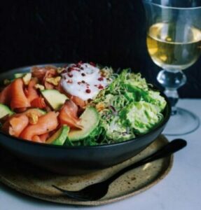 Saladas e harmonizações para o verão