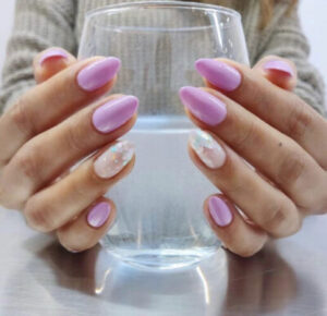 10 vitaminas essenciais para unhas e cabelos fortes e saudáveis