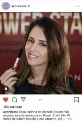 Carol Sisson em parceria de beleza com a Avon