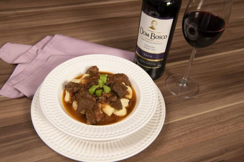 Receita de nhoque com ragu de costela ao vinho 13 nhoque vinho