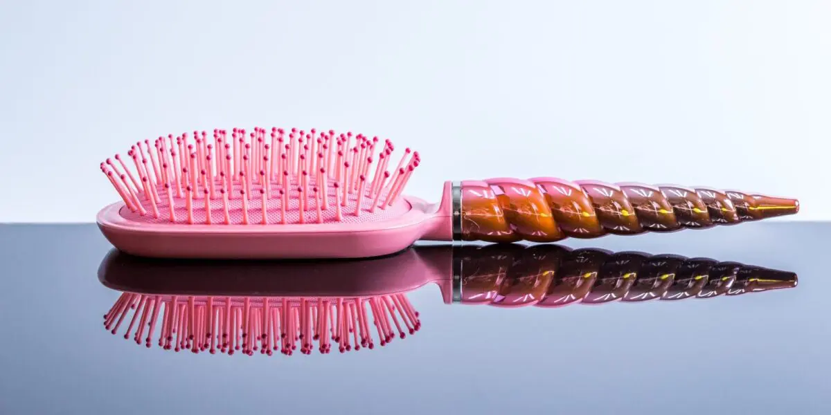 How to choose a hairbrush?