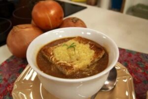 Sopa de Cebola Gratinada e Creme de Abóbora