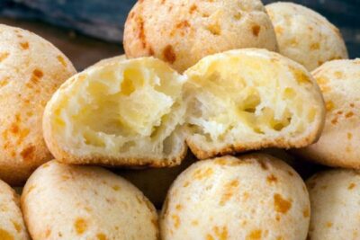 Receita de pão de queijo mineiro crocante e delicioso