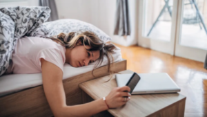 Acordar cansado significa mais do que não dormir direito