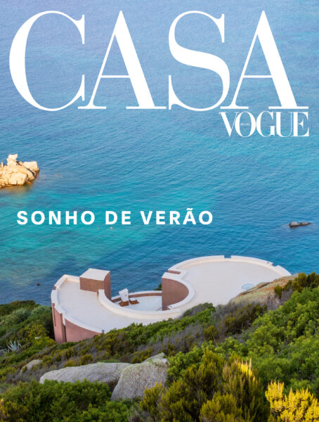 Casa Vogue de novembro traz projetos de casas de praia que adiantam o clima do verão