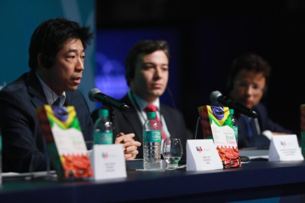 Thomas Law, presidente do Ibrachina, lança livro sobre relações Brasil-China em Conferência Nacional da Advocacia Brasileira