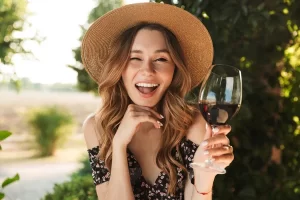 5 fatos pelos quais o vinho pode melhorar o envelhecimento da sua pele