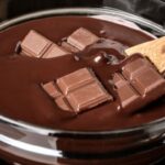 7 benefícios surpreendentes para a saúde de comer chocolate amargo