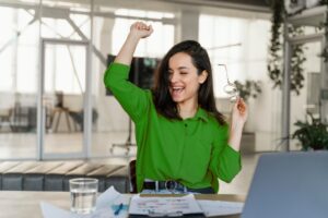 Felicidade Gera Sucesso (e Não o Contrário): O Que Diz a Ciência