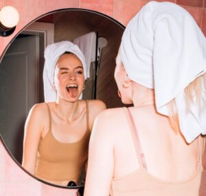 Bathroom Camping: A Nova Onda da Gen Z para Escapar do Estresse?