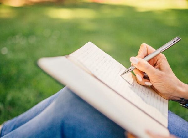 Shadow Work: Encare Sua Sombra e Escreva Sua Cura